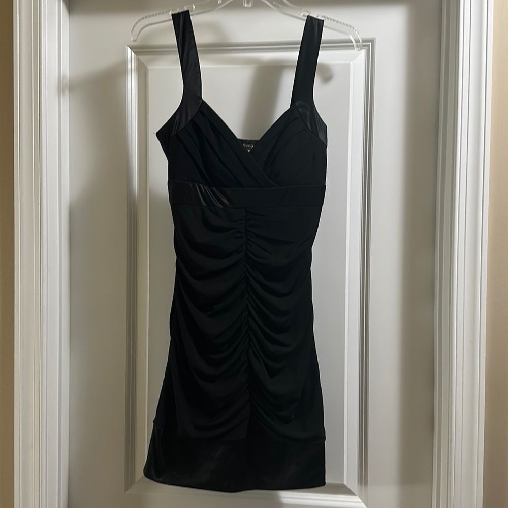 Junior Girls Black Sleeveless Dress - Size M